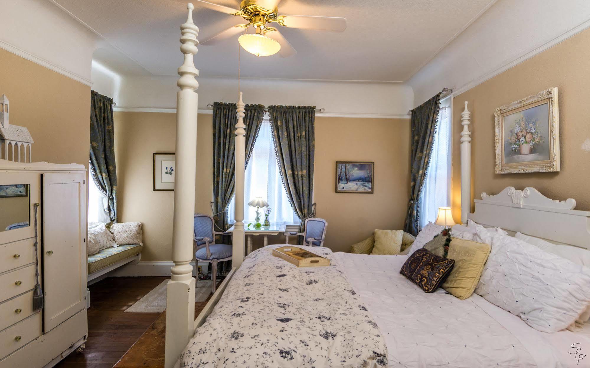 Joshua Inn Bed & Breakfast Hollister Eksteriør bilde